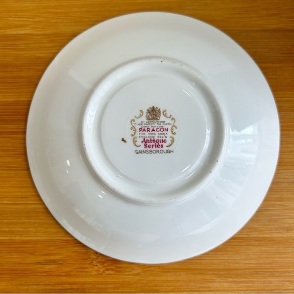 Paragon Tea Cup and Saucer, GAINSBOROUGH Antique Series  Quatrefoil - Picture 7 of 10